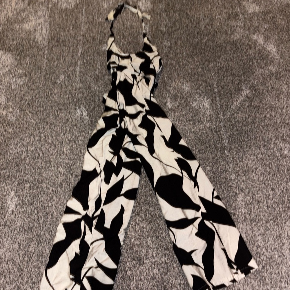 Black and White Women's Jumpsuit - Picture 4 of 4